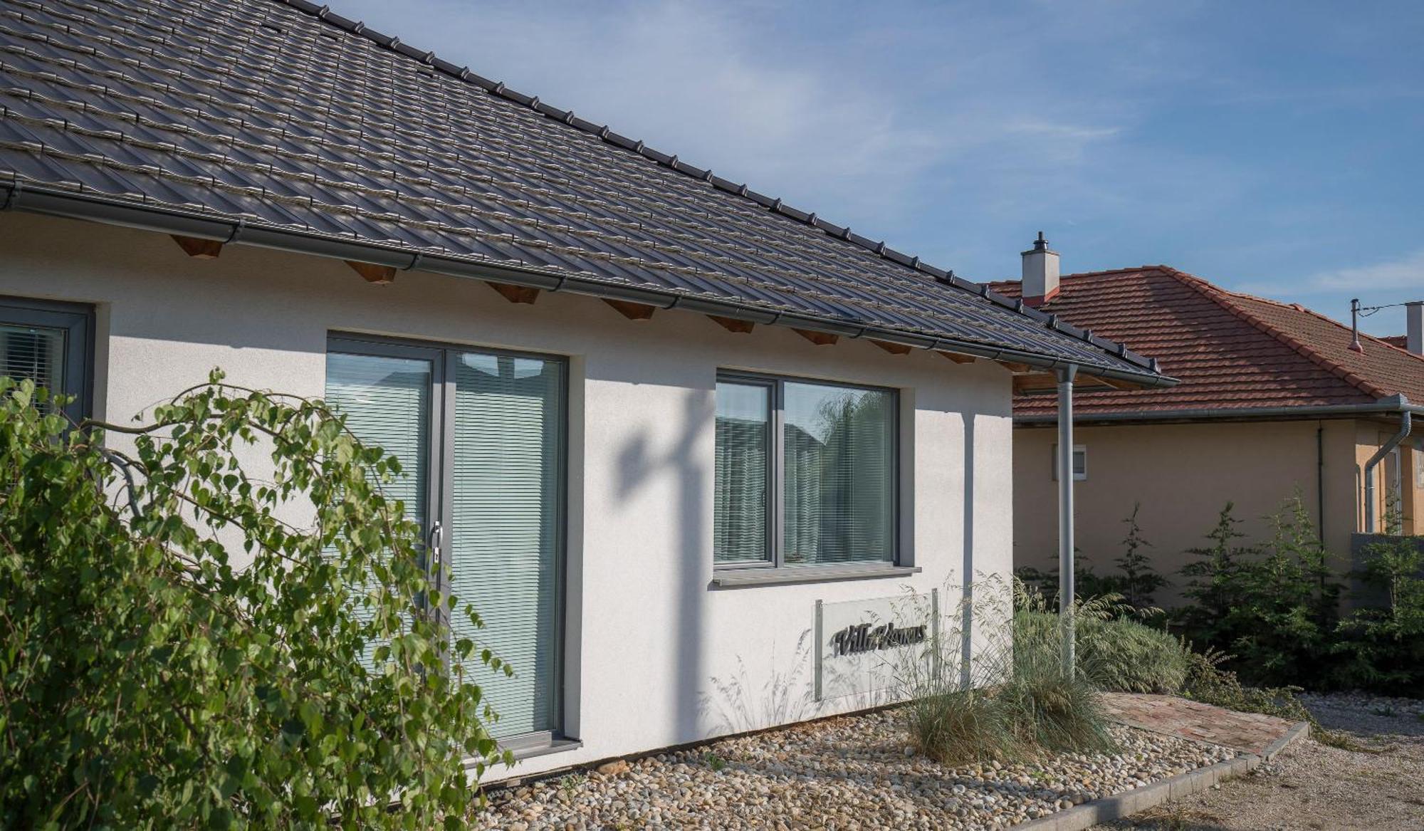 Villa Vamus Vendeg- Es Rendezvenyhaz Vámosszabadi Esterno foto