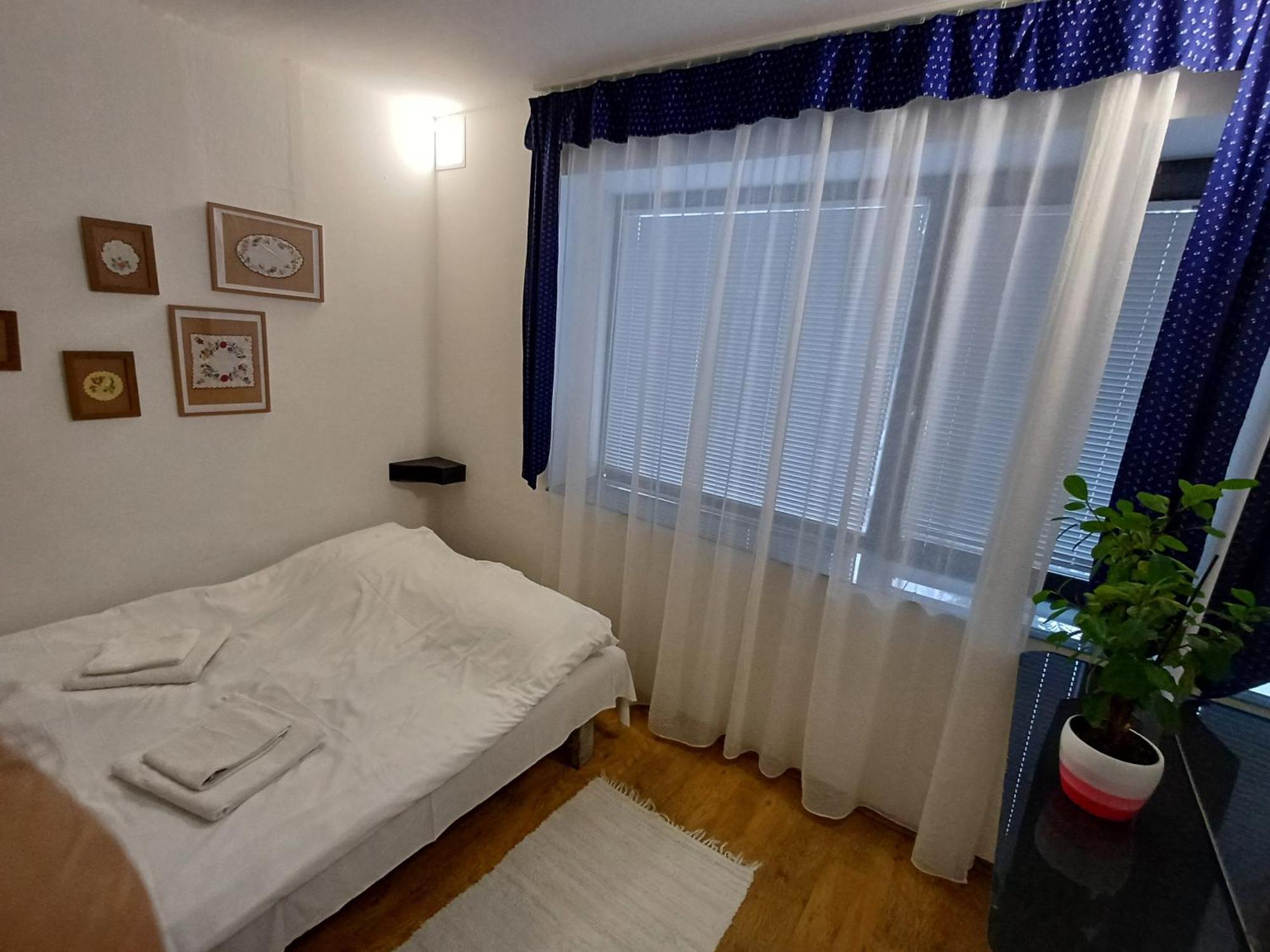 Villa Vamus Vendeg- Es Rendezvenyhaz Vámosszabadi Esterno foto