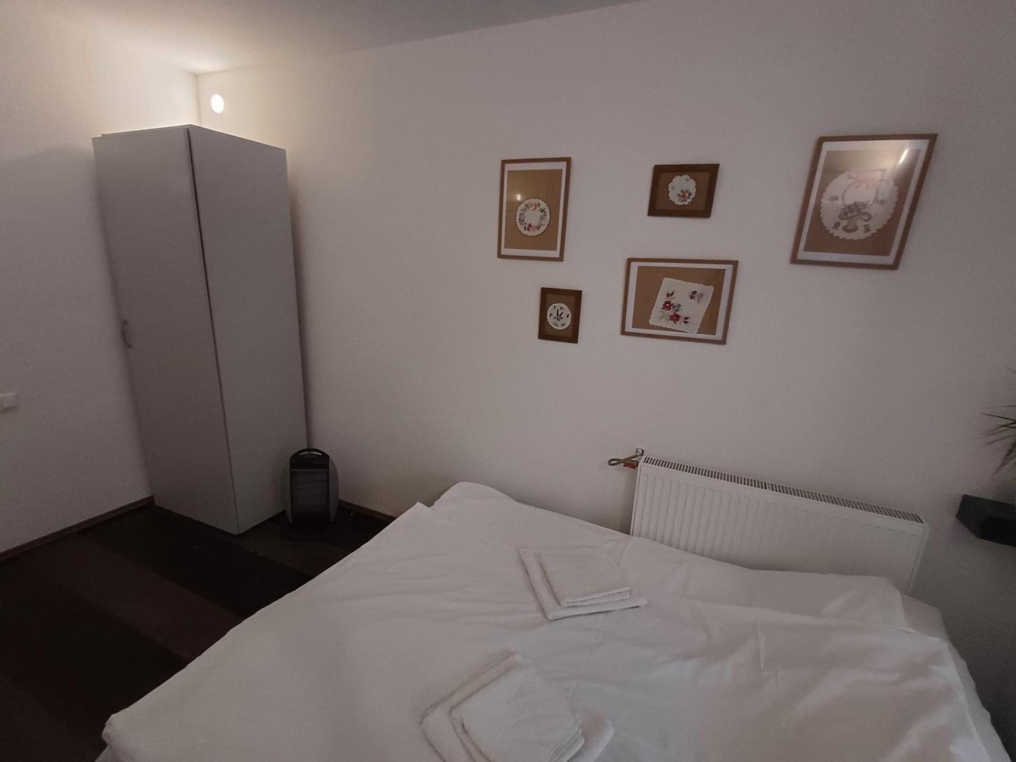 Villa Vamus Vendeg- Es Rendezvenyhaz Vámosszabadi Esterno foto