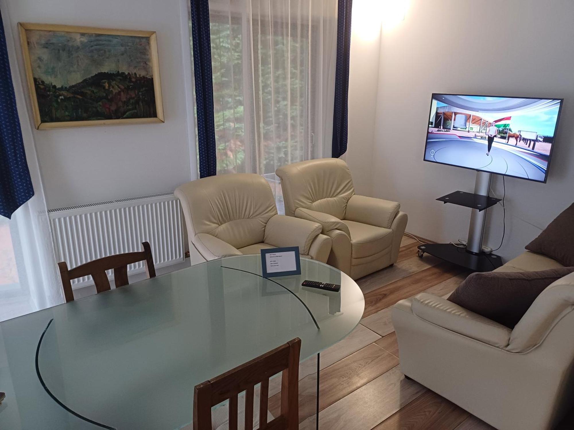 Villa Vamus Vendeg- Es Rendezvenyhaz Vámosszabadi Esterno foto