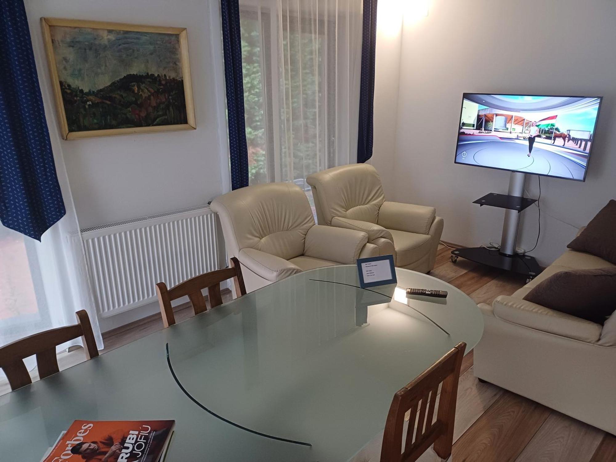 Villa Vamus Vendeg- Es Rendezvenyhaz Vámosszabadi Esterno foto