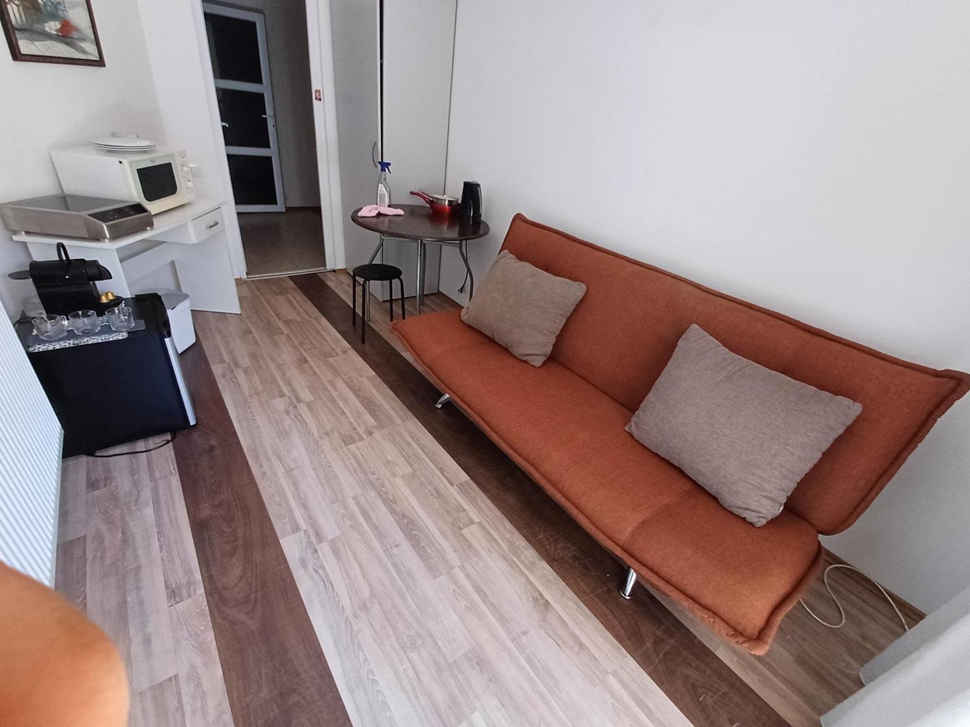 Villa Vamus Vendeg- Es Rendezvenyhaz Vámosszabadi Esterno foto